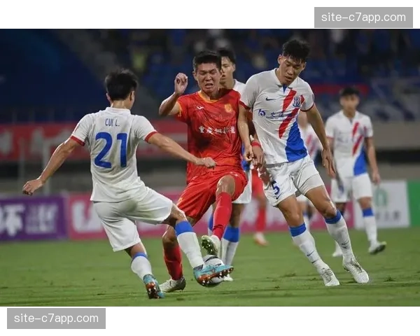 重庆铜梁龙防守体系稳固 四轮仅失三球展现战术纪律